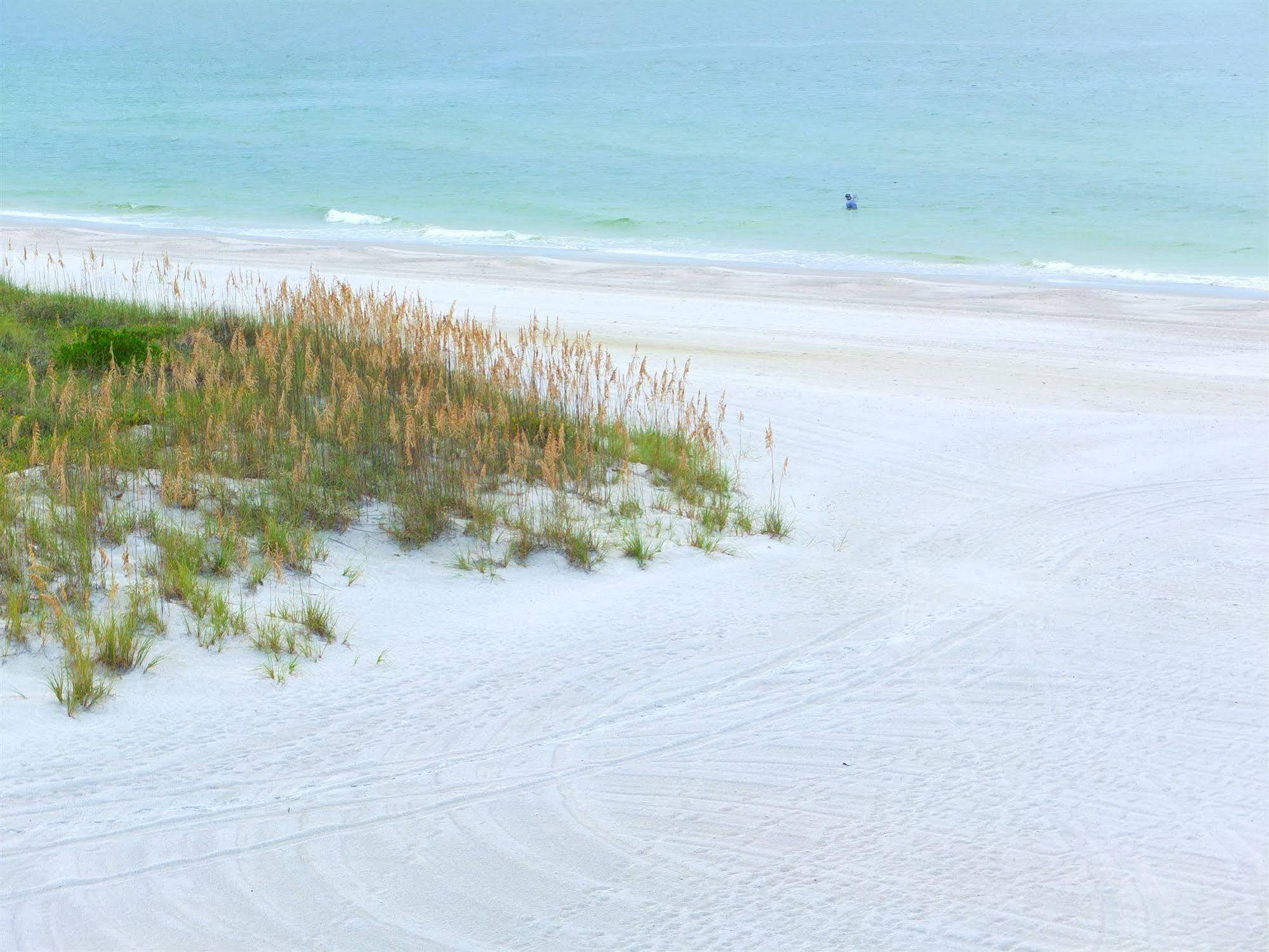 Barefoot Beach Club St. Pete Beach Luaran gambar