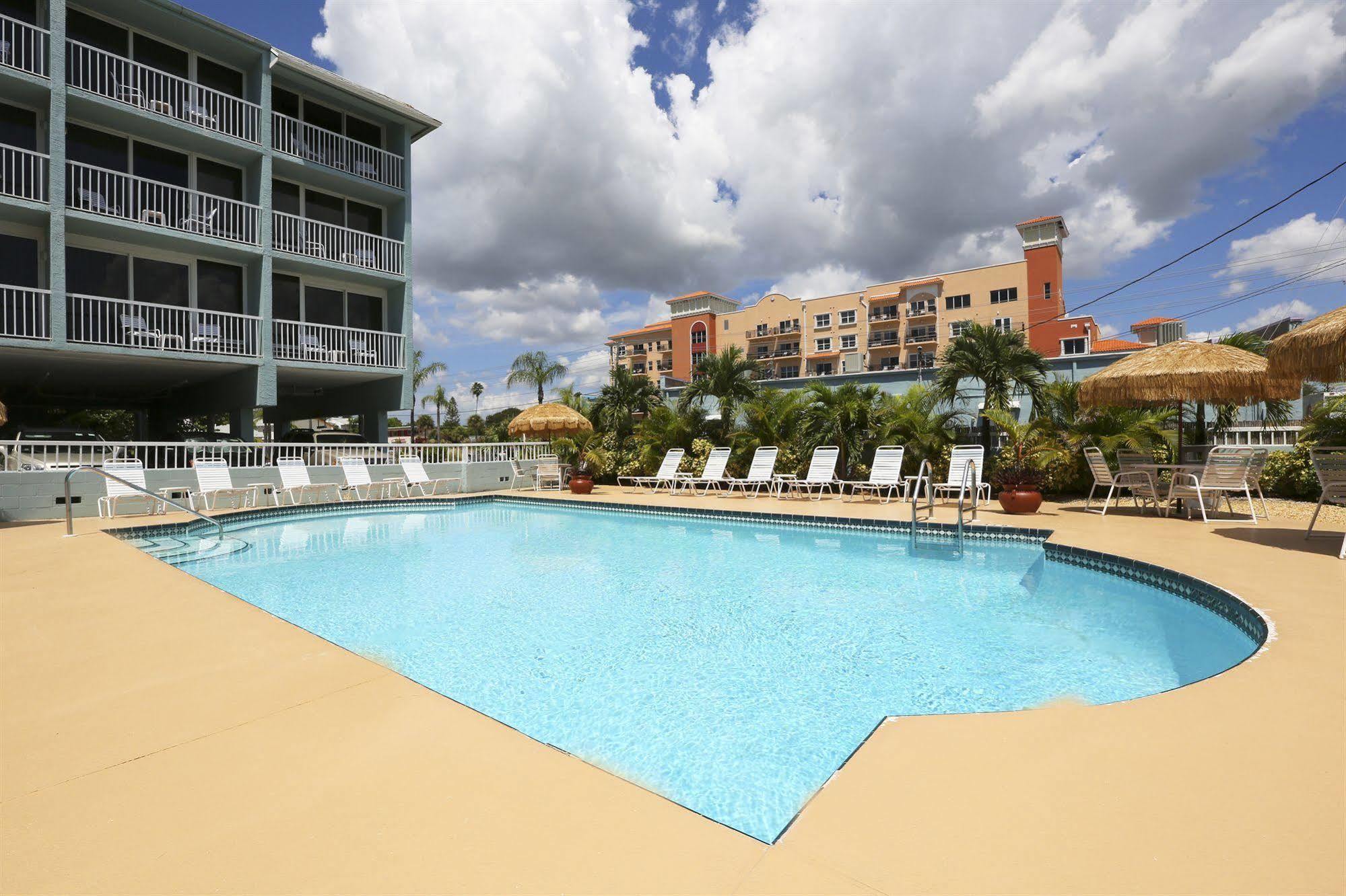 Barefoot Beach Club St. Pete Beach Luaran gambar